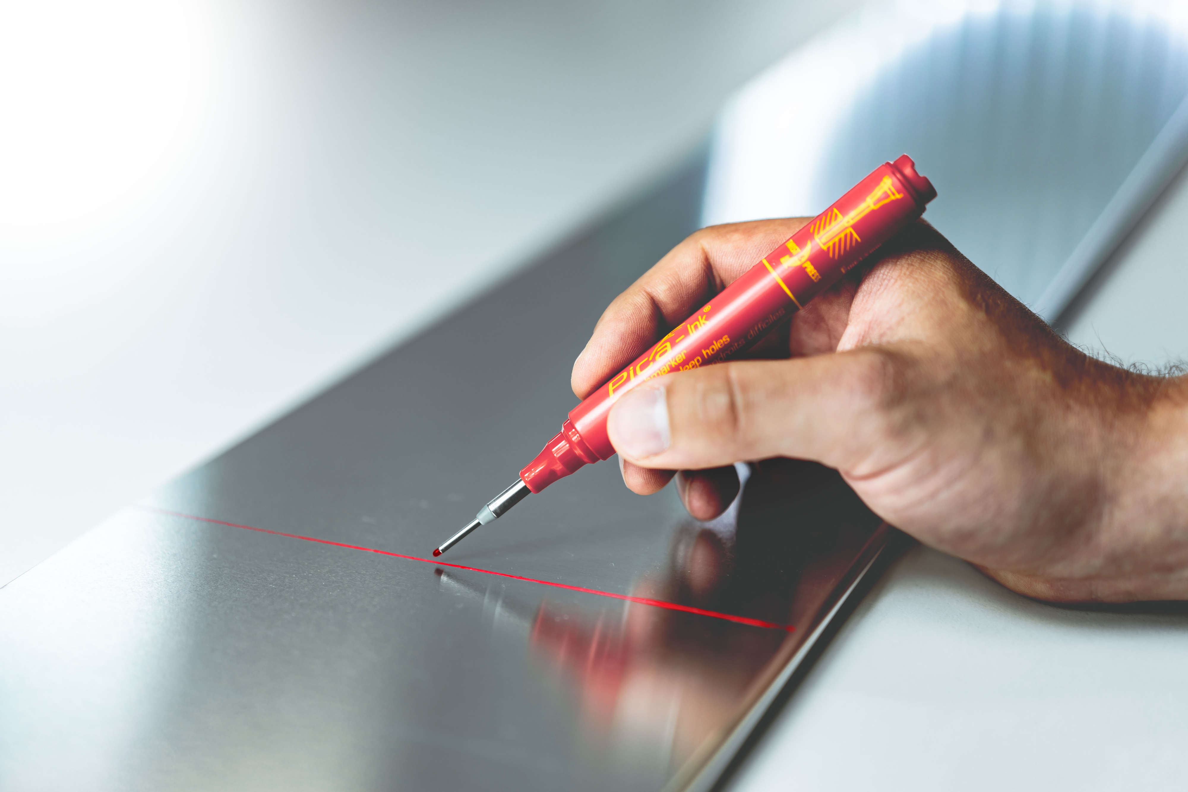 PICA Ink Tieflochmarker 150/40/SB, rot