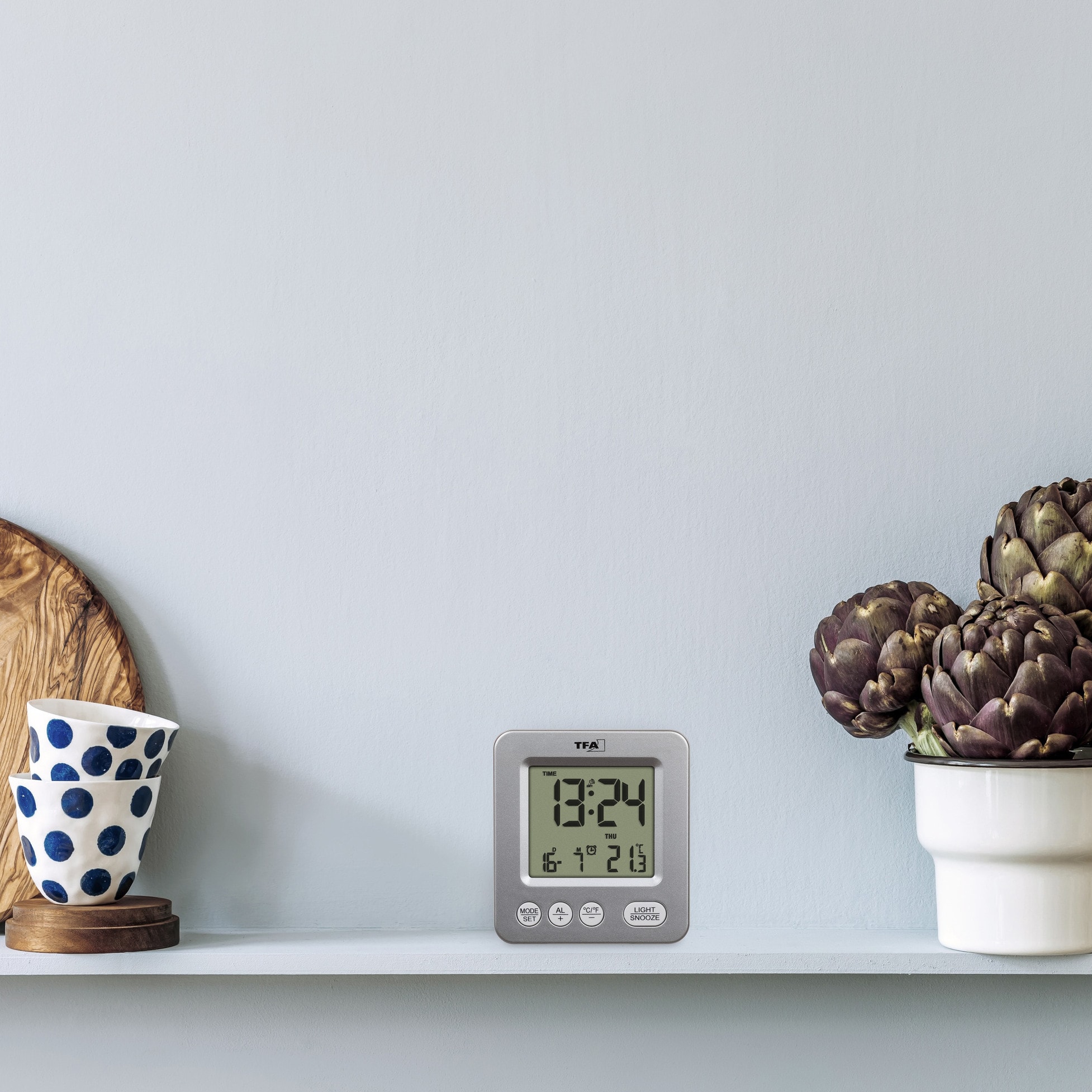 TFA Digitaler Funkwecker NOX 60.2567.54, silber