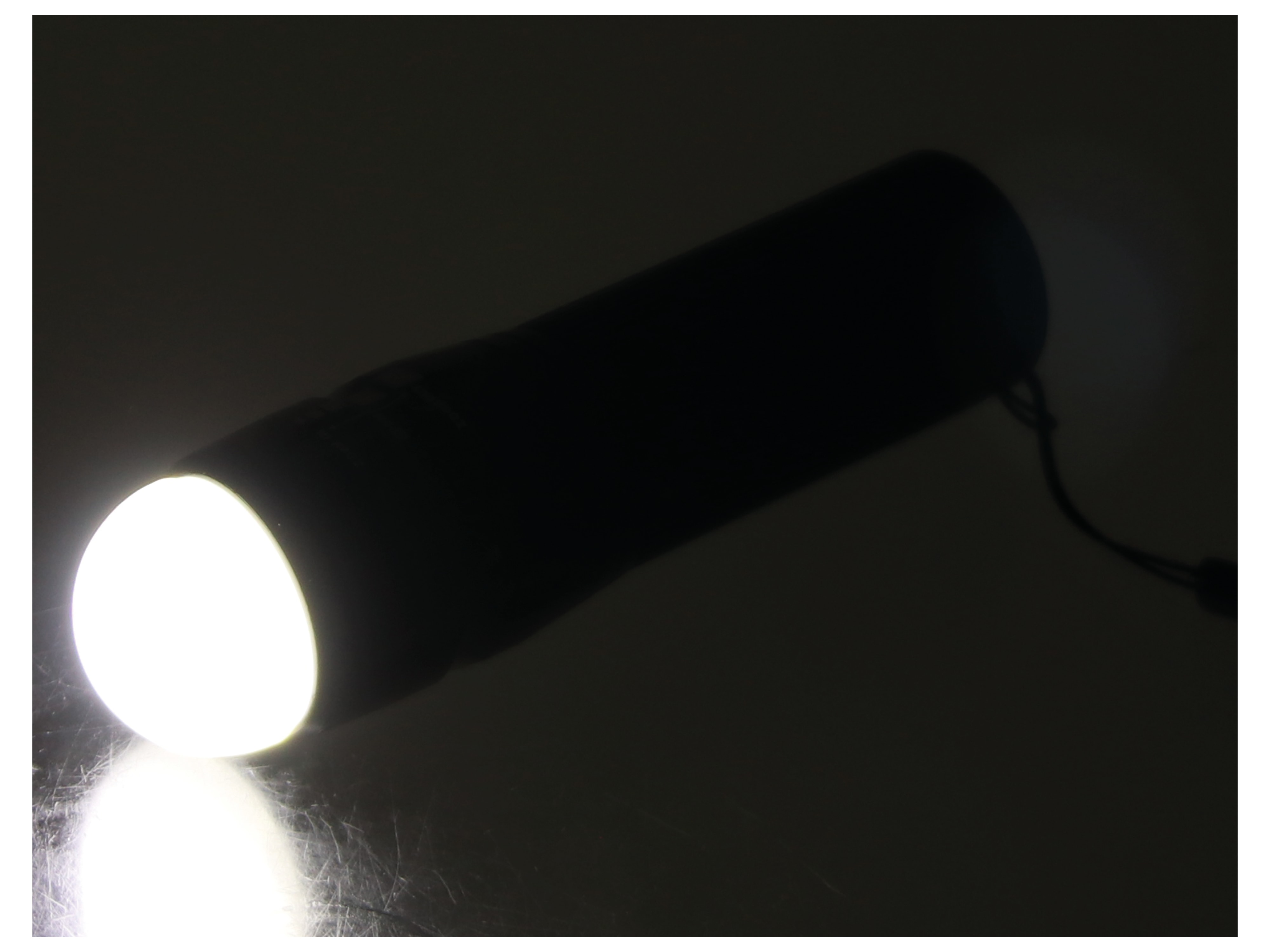LED-Taschenlampe, WTE-490M-1, Alu, 400 lm, schwarz