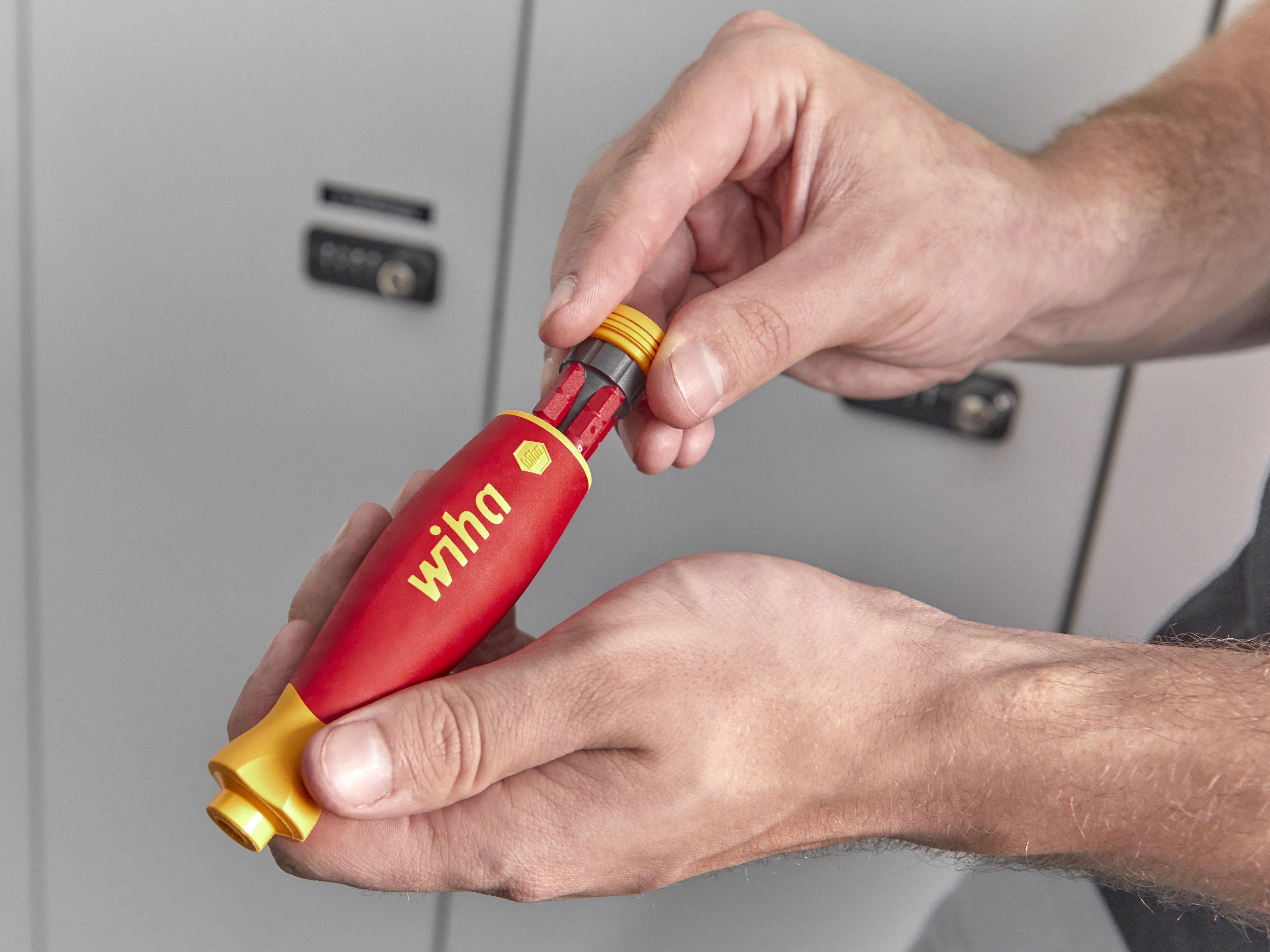 WIHA Schraubendreher mit Bitmagazin, 45296, PocketMax® electric, inkl. 4 slimBits