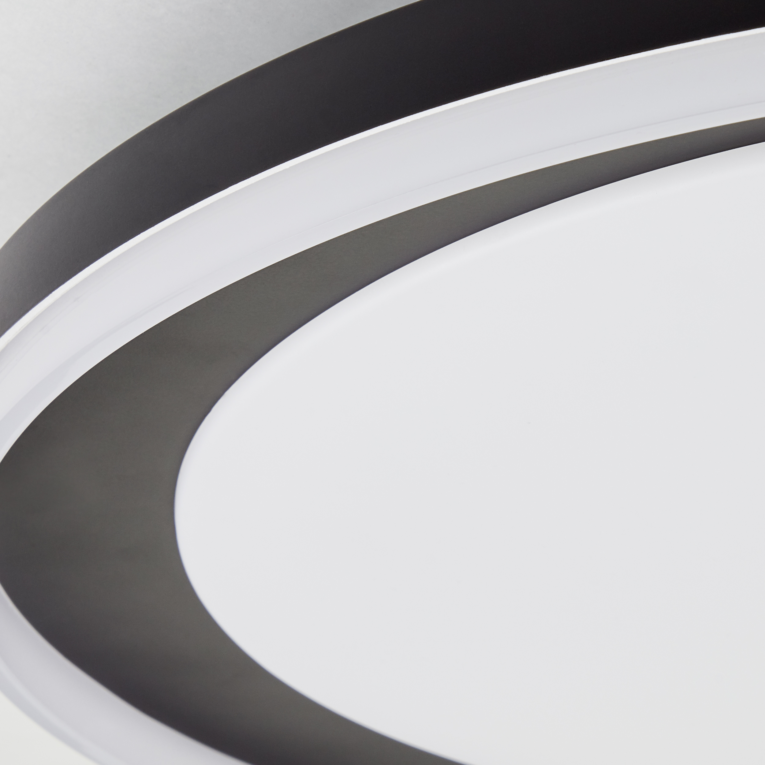 BRILLIANT LED-Deckenleuchte, Ø 45 cm, 22 W, 3000 K, 2300 lm, warmweiß, IP20, schwarz