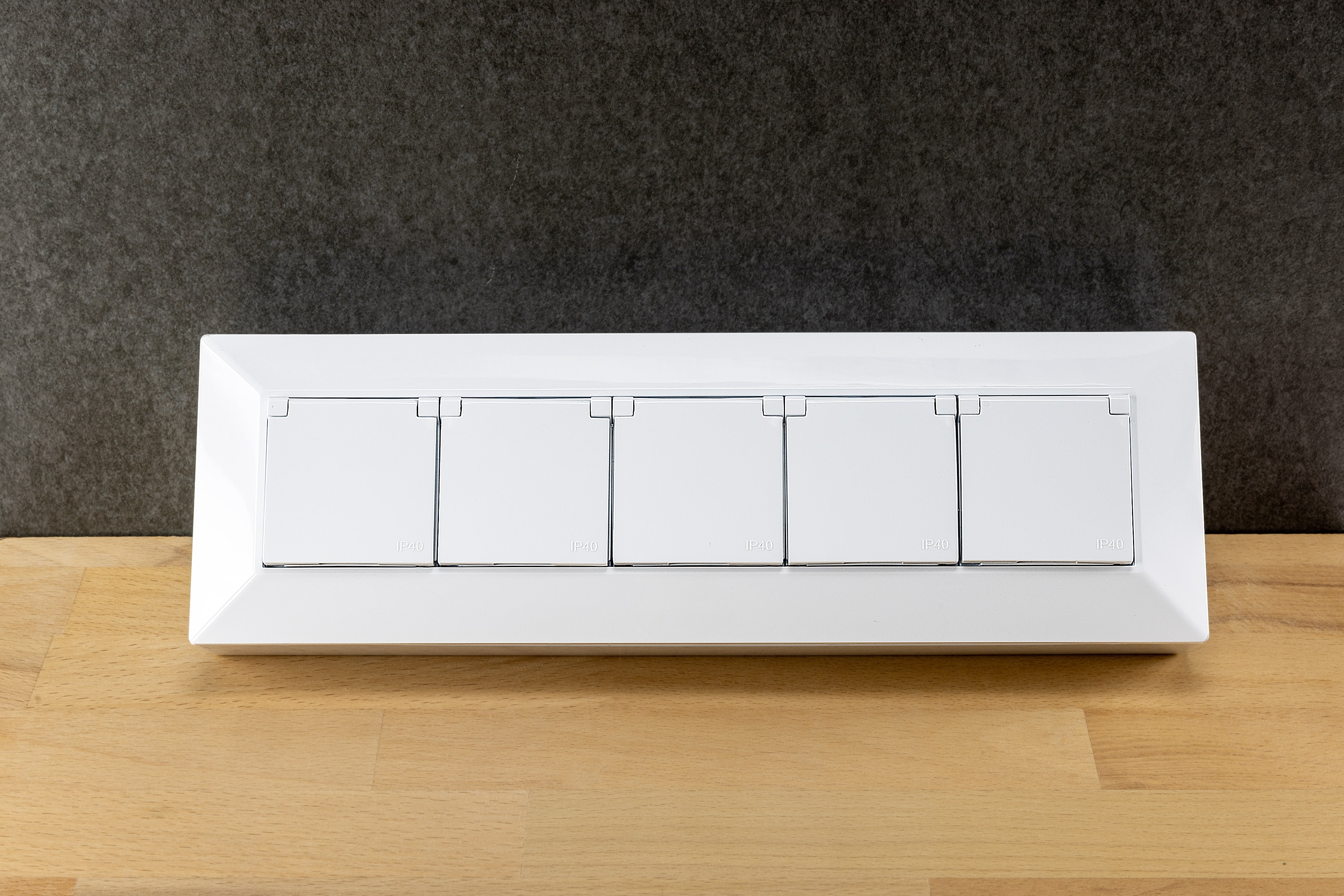 CHILITEC Steckdosenblock 23960, 4-fach, mit Schutzklappen, USB-A+C, weiß