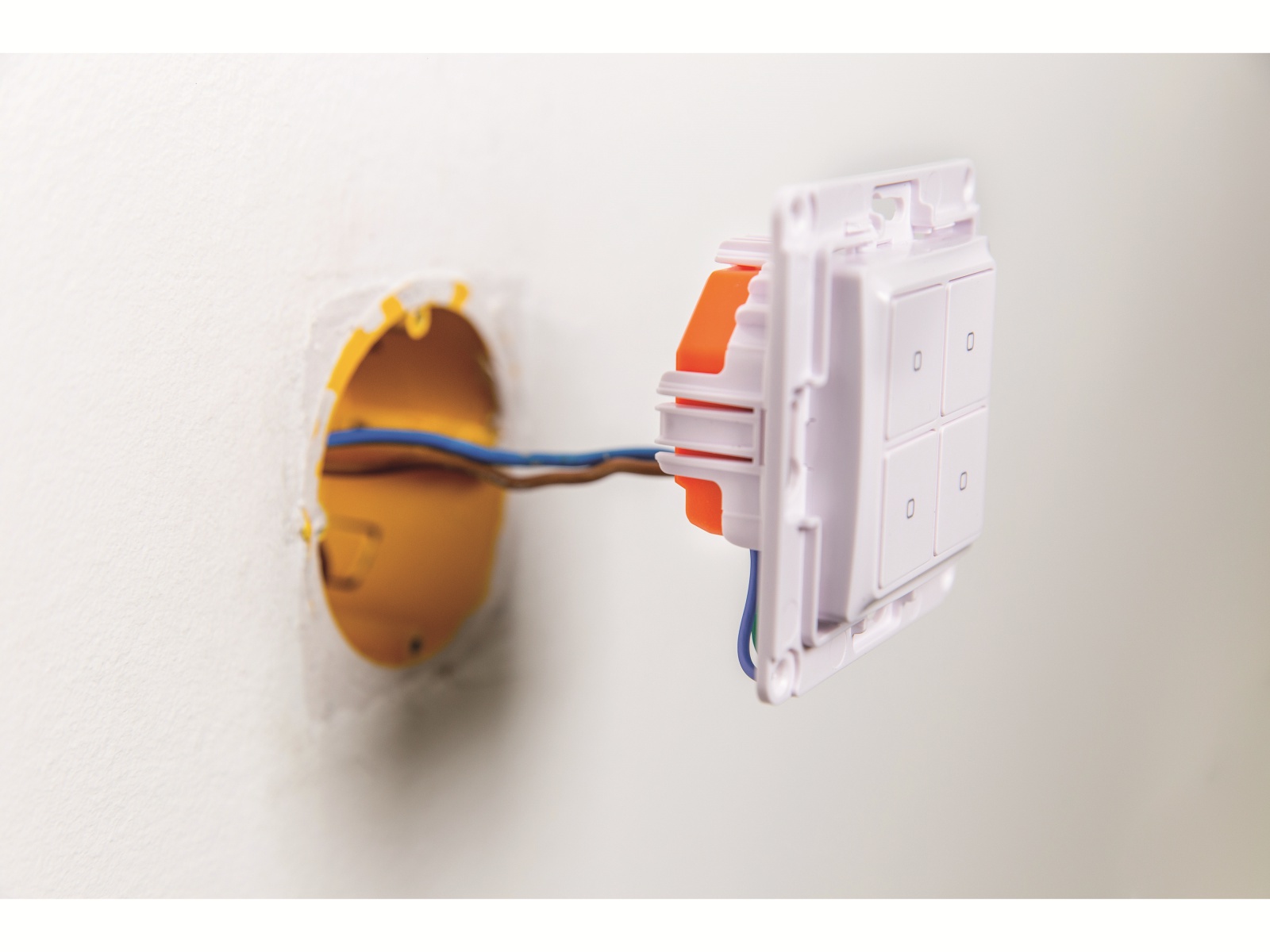SHELLY Szenenaktivierer Plus i4, WLAN, Bluetooth
