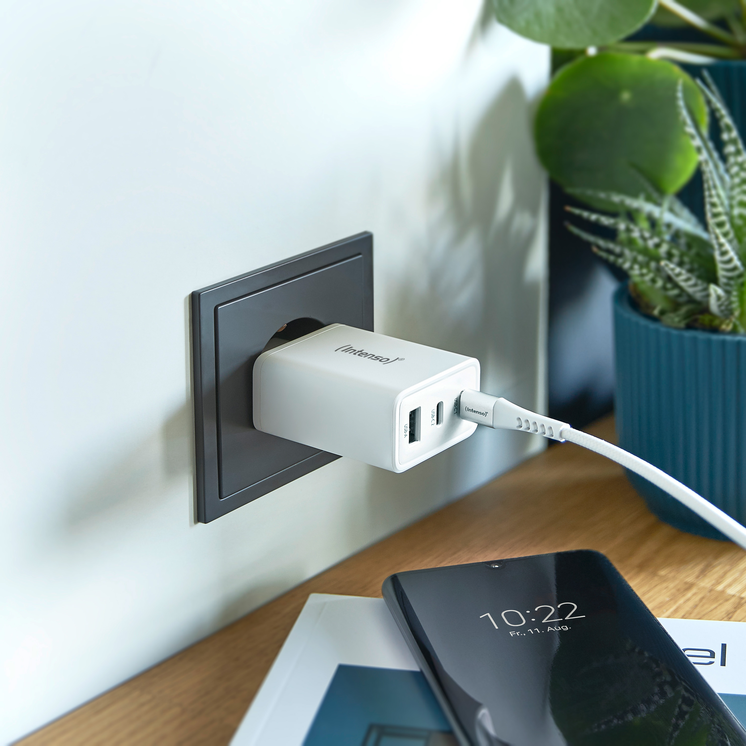 INTENSO USB-Ladegerät W65ACC 1 x USB-A und 2 x USB-C GAN,65 Watt