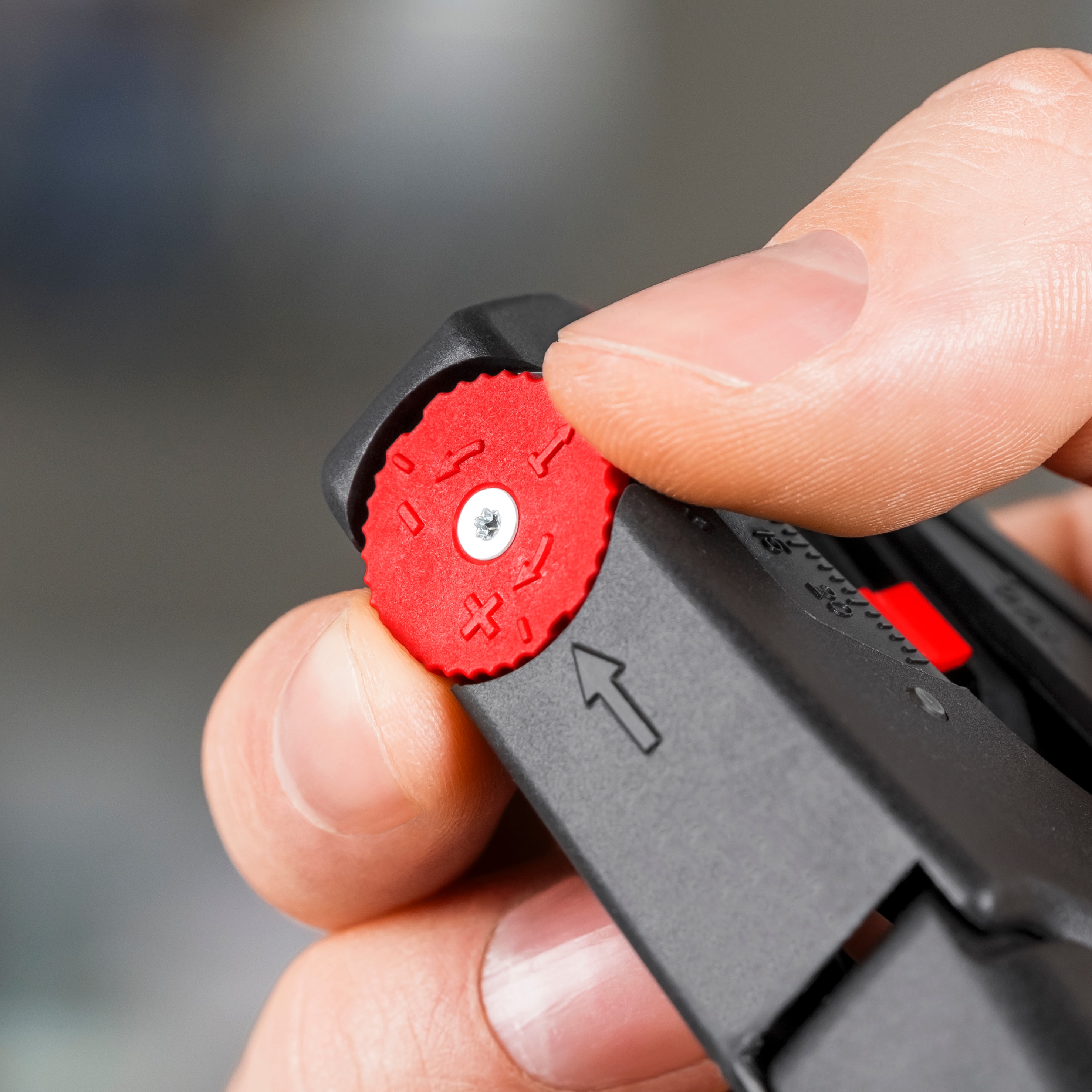 KNIPEX Selbsteinstellende Abisolierzange, 12 40 200