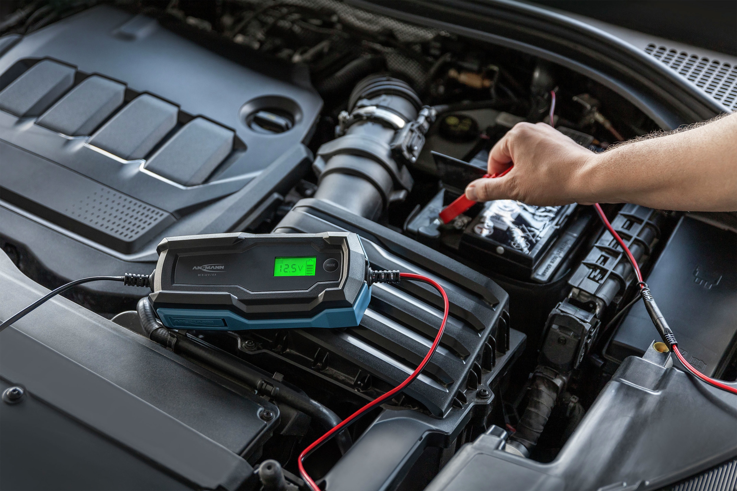 ANSMANN Autobatterie-Ladegerät + KFZ-Batterietester