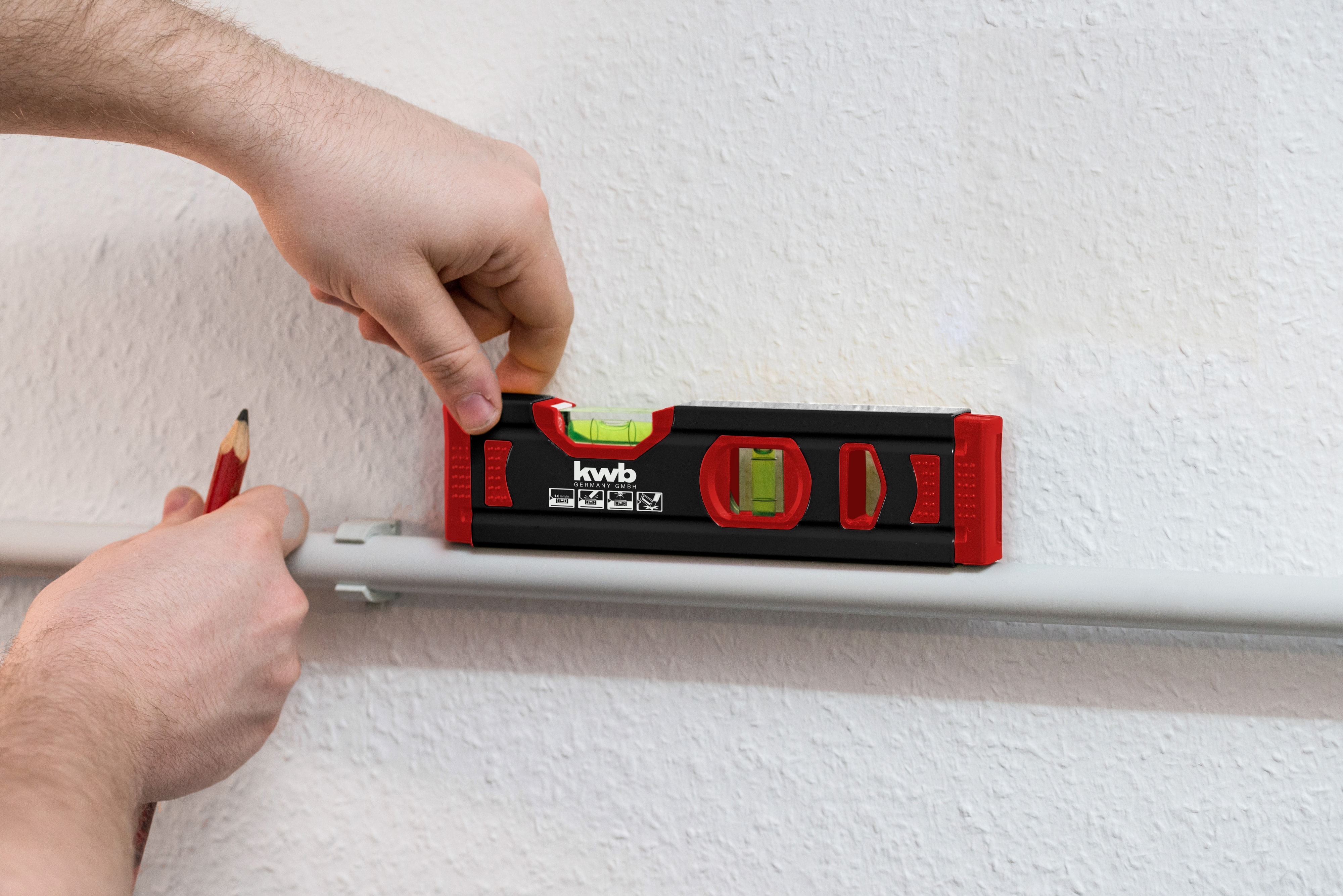 KWB Mini-Wasserwaage, 065280, mit V-Nut, 200 mm