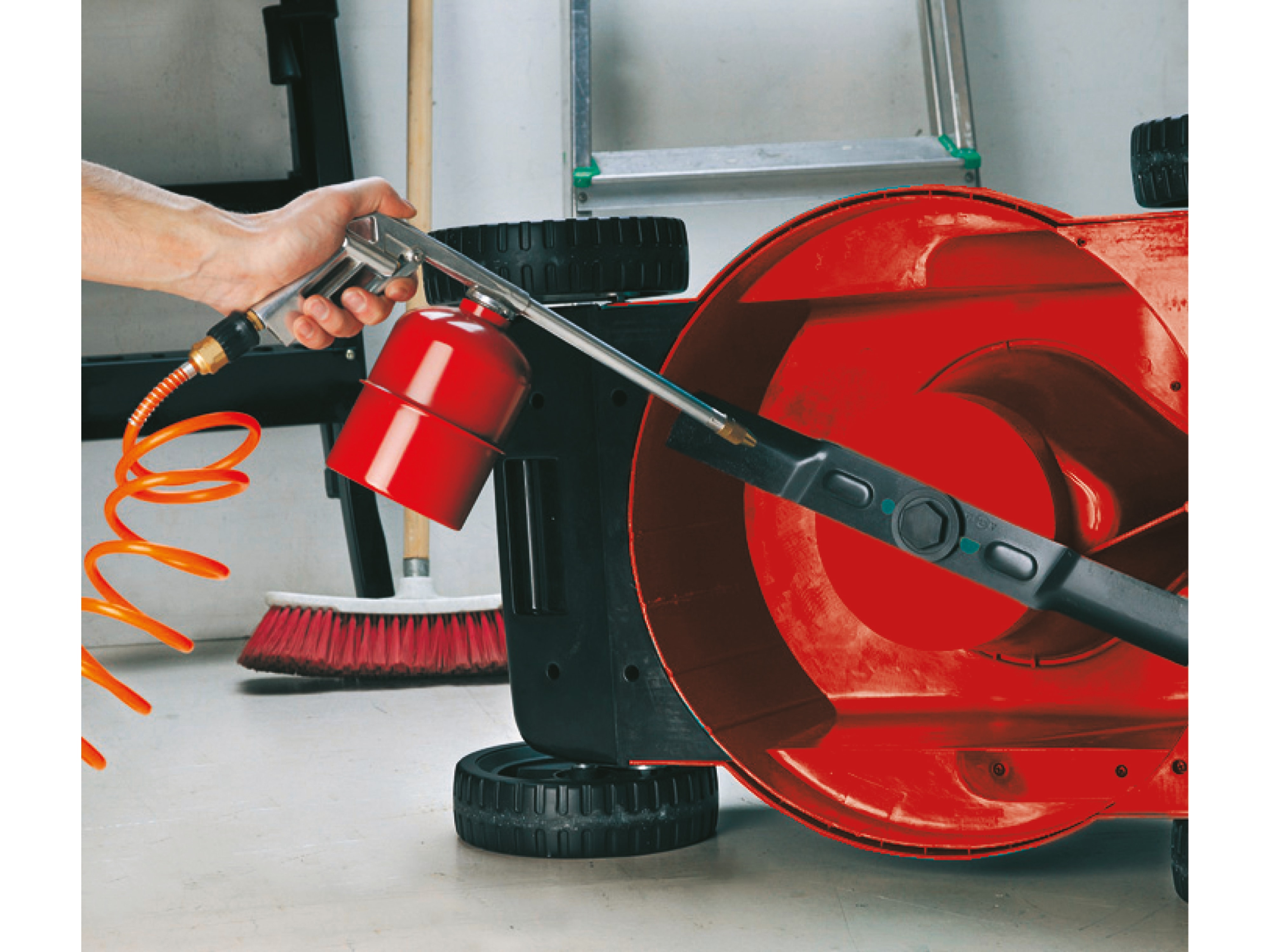 EINHELL Druckluft-Sprühpistole mit Saugbecher, 0,9 L EINHELL Druckluft-Sprühpistole mit Saugbecher, 0,9 L