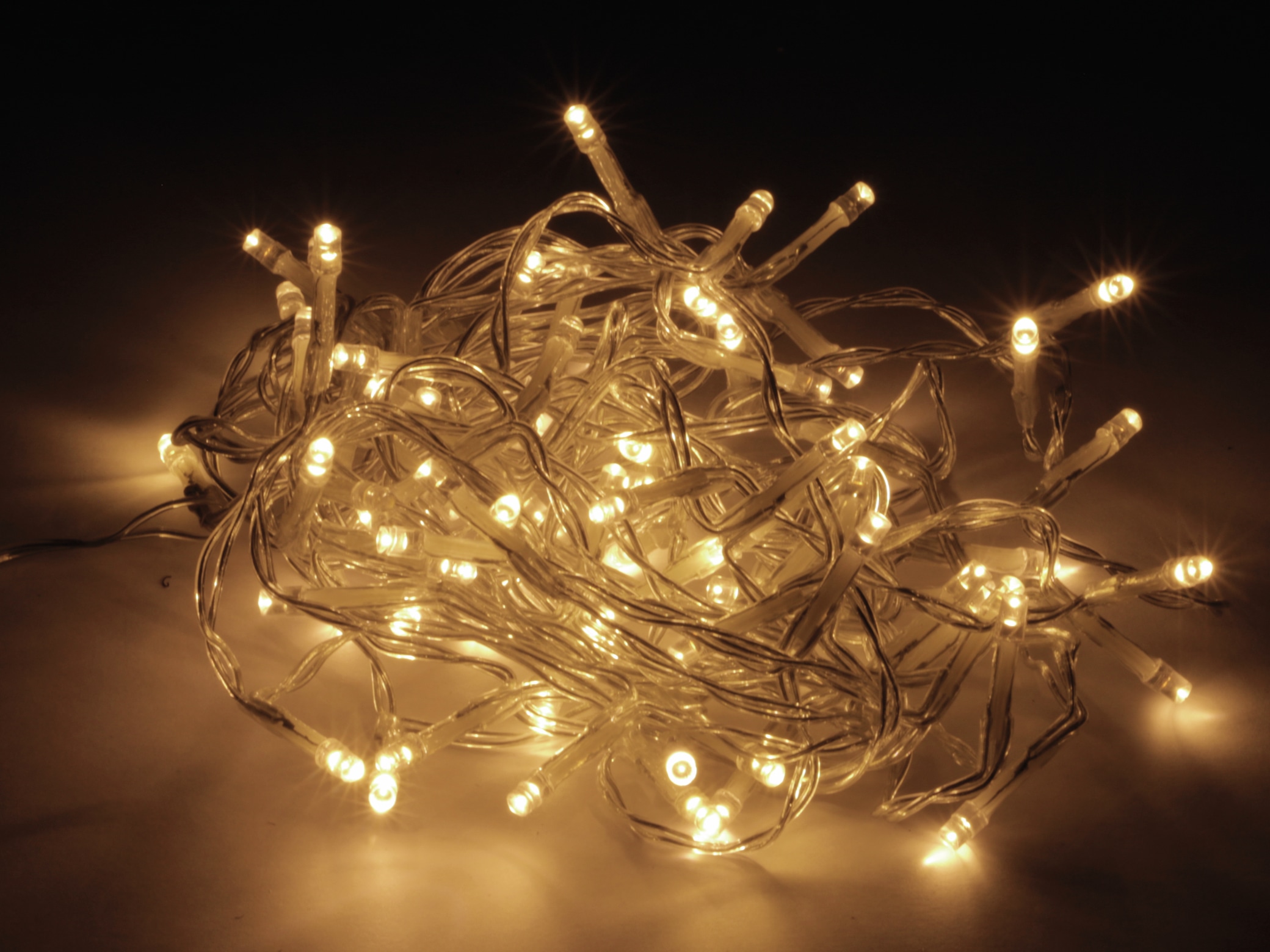LED-Lichterkette, 80 LEDs, warmweiß, 230 V~, transparent, Innen/Außen, 9 m LED-Lichterkette, 80 LEDs, warmweiß, 230V~, IP44, Innen/Außen, Kabelfarbe silber/transparent