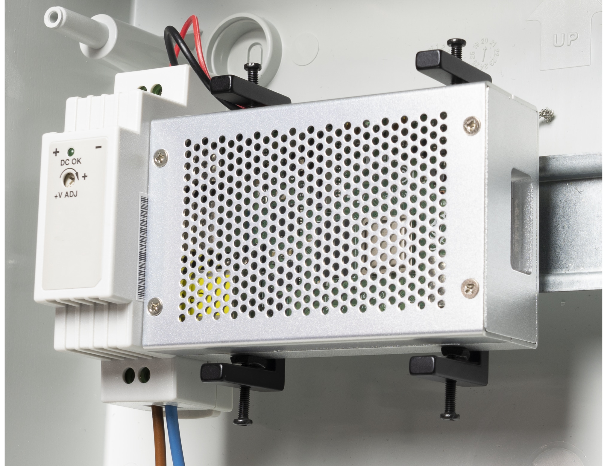 JOY-IT Universal Halterung Vesa 75/100 & Hutschiene / Pi / Mini PC