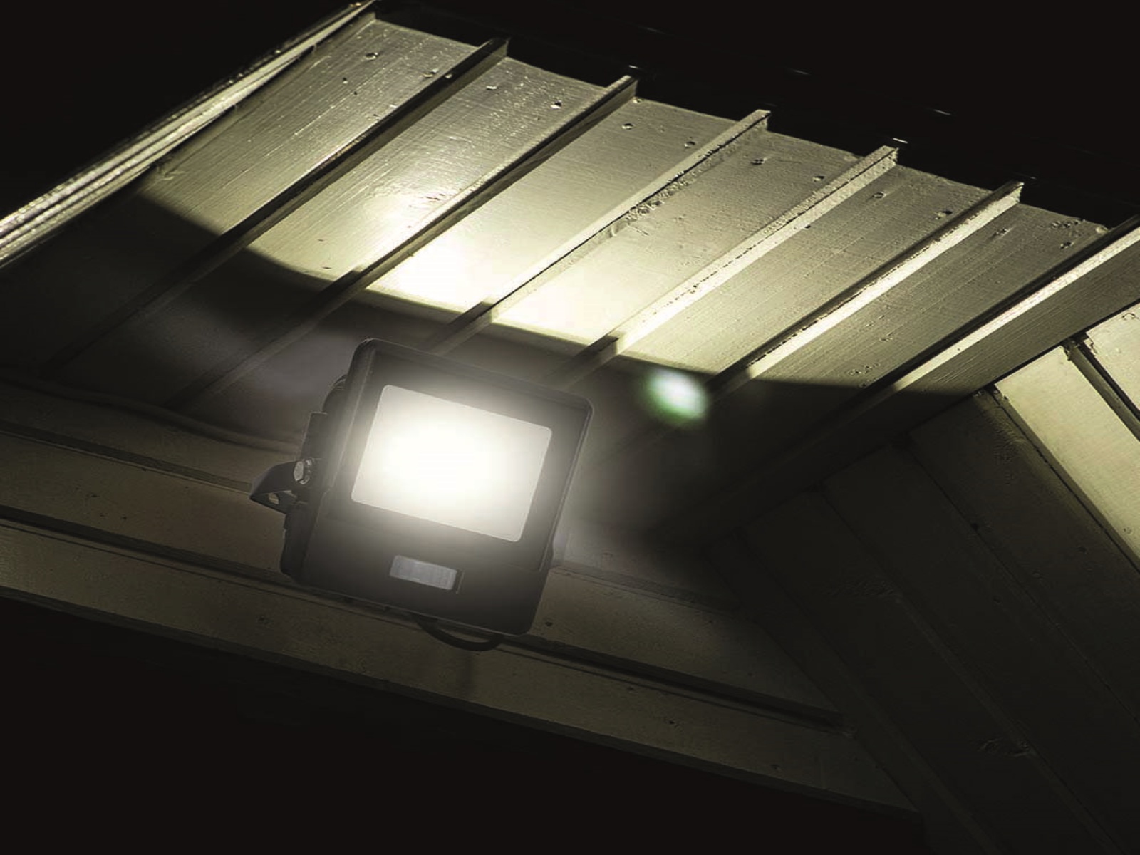 V-TAC LED-Fluter, Bewegungsmelder VT-138S-1 (20287) EEK: F, 30W, 2340 lm, 4000K, schwarz V-TAC LED-Fluter, Bewegungsmelder VT-138S-1 (20287) EEK: F, 30W, 2340 lm, 4000K, schwarz