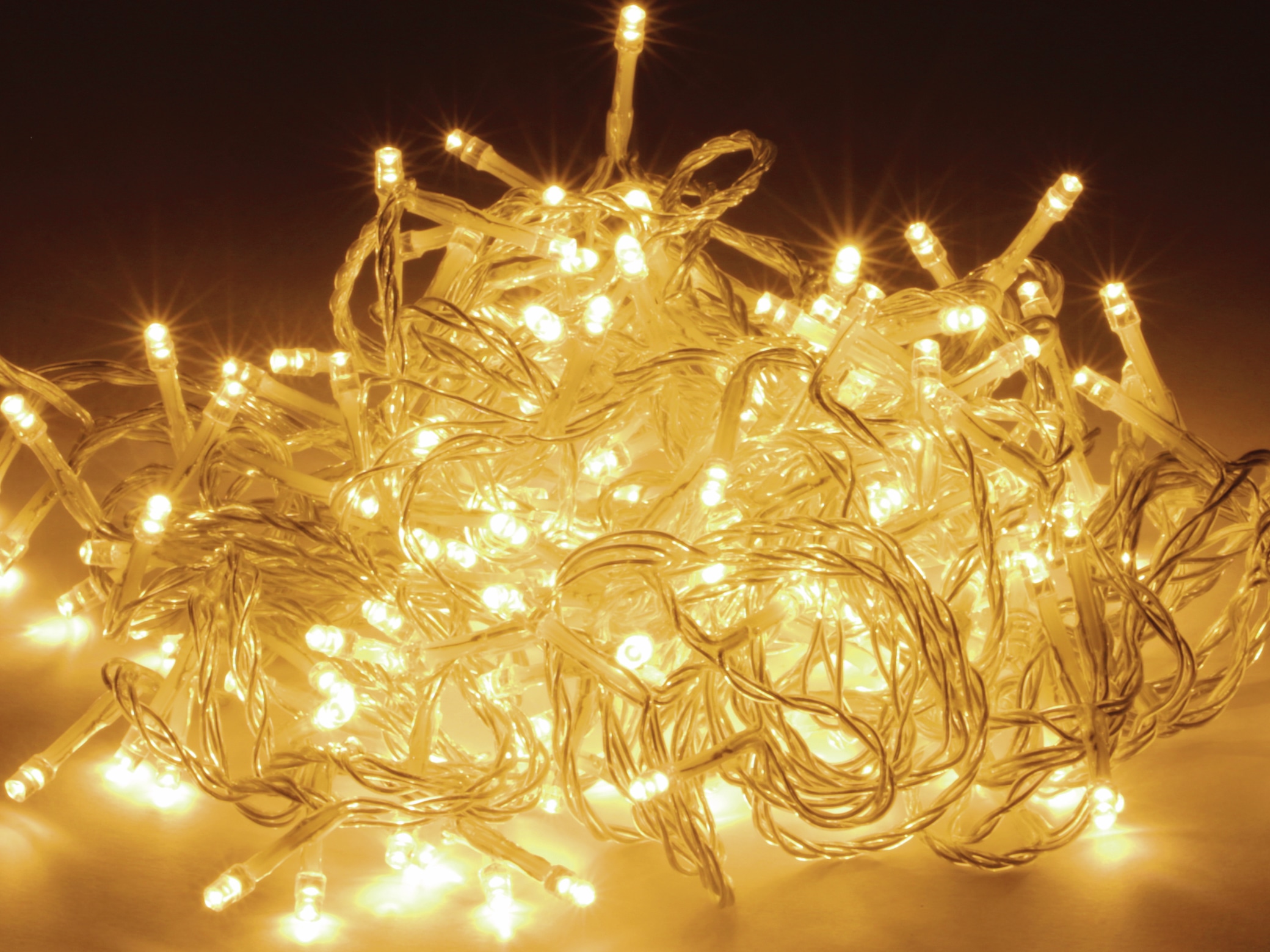 LED-Lichterkette, 120 LEDs, warmweiß, 230V~, IP44, Innen/Außen, silber/transparent LED-Lichterkette, 120 LEDs, warmweiß, 230V~, IP44, Innen/Außen, silber/transparent
