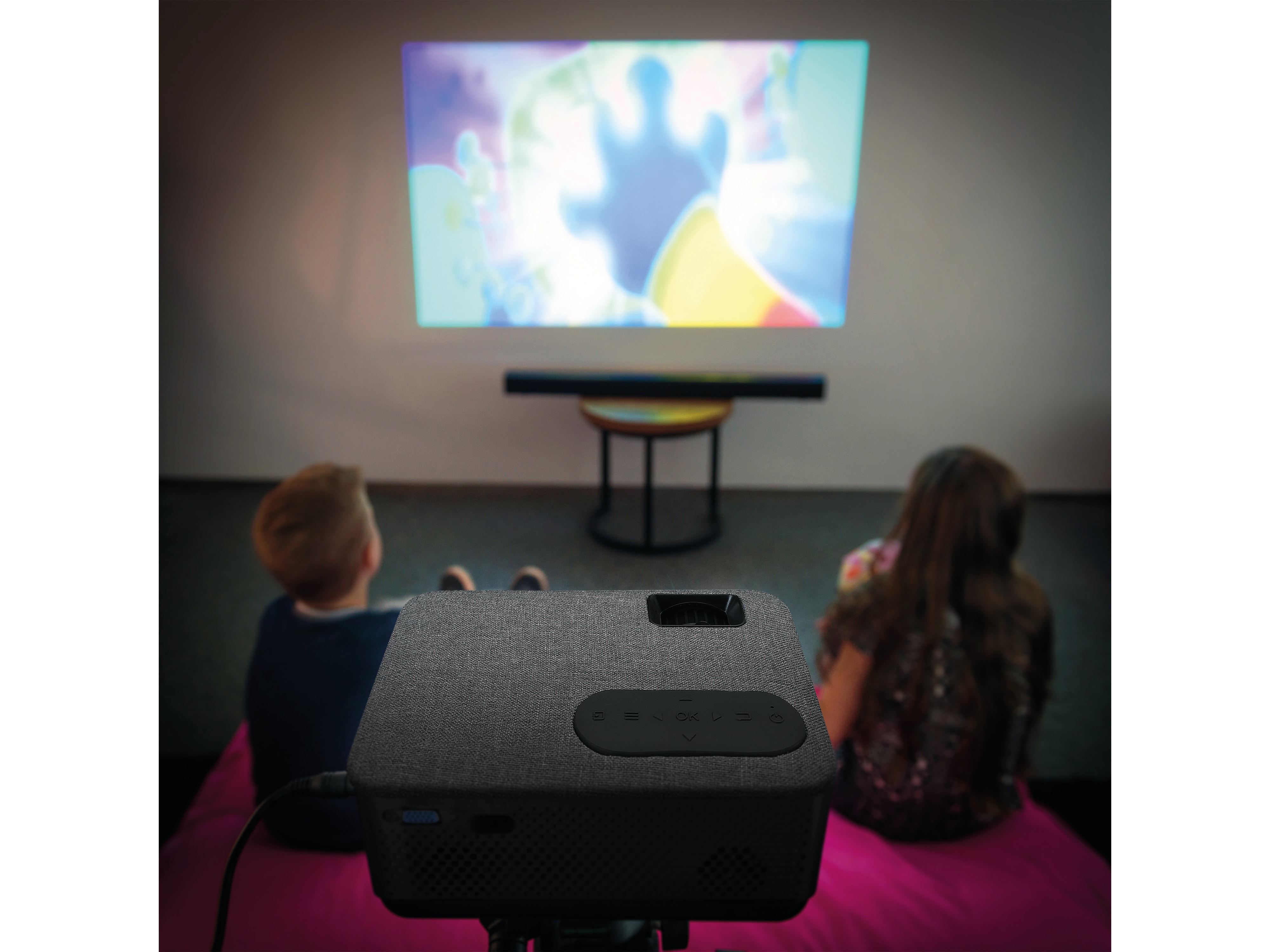 LENCO Beamer LPJ-700BKGY