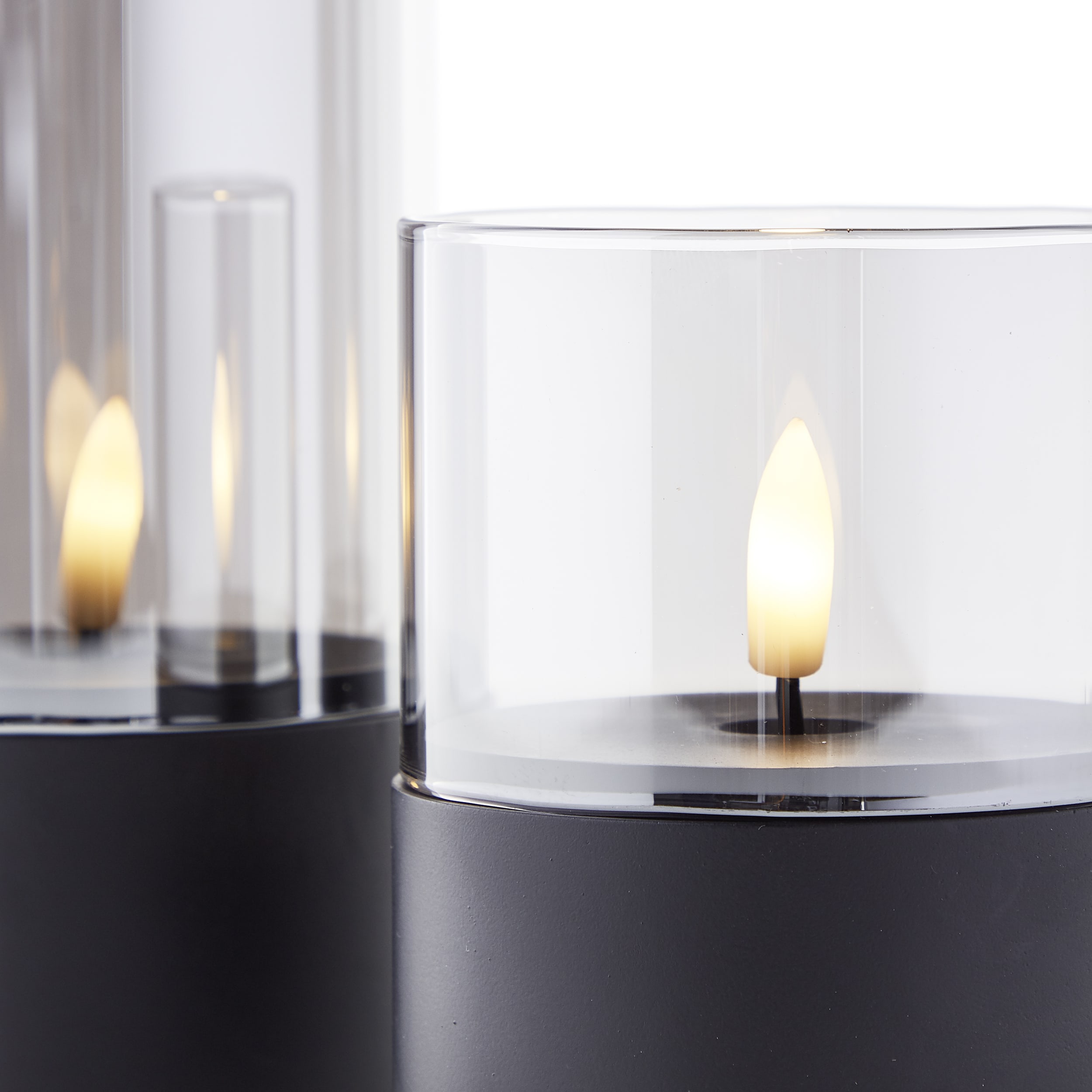 BRILLIANT LED-Kerzen, Ø 8 cm, Rauchglas, 10/12,5/15 cm, schwarz, 3er-Set