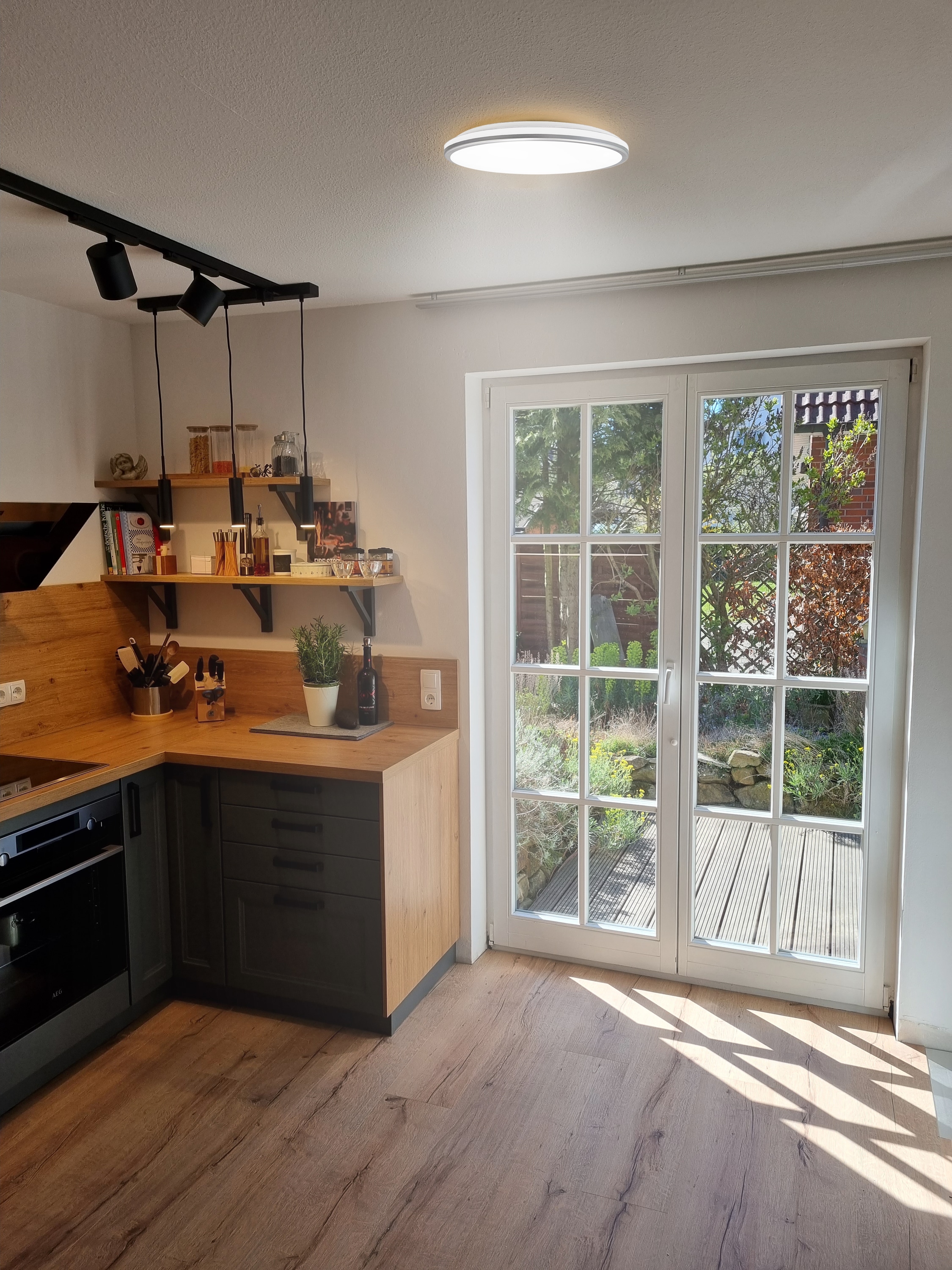 BLULAXA LED-Wand- und Deckenleuchte Medinia-S, 16 W, 3000 K, 2000 lm, warmweiß, IP20, weiß/silber, 285 mm