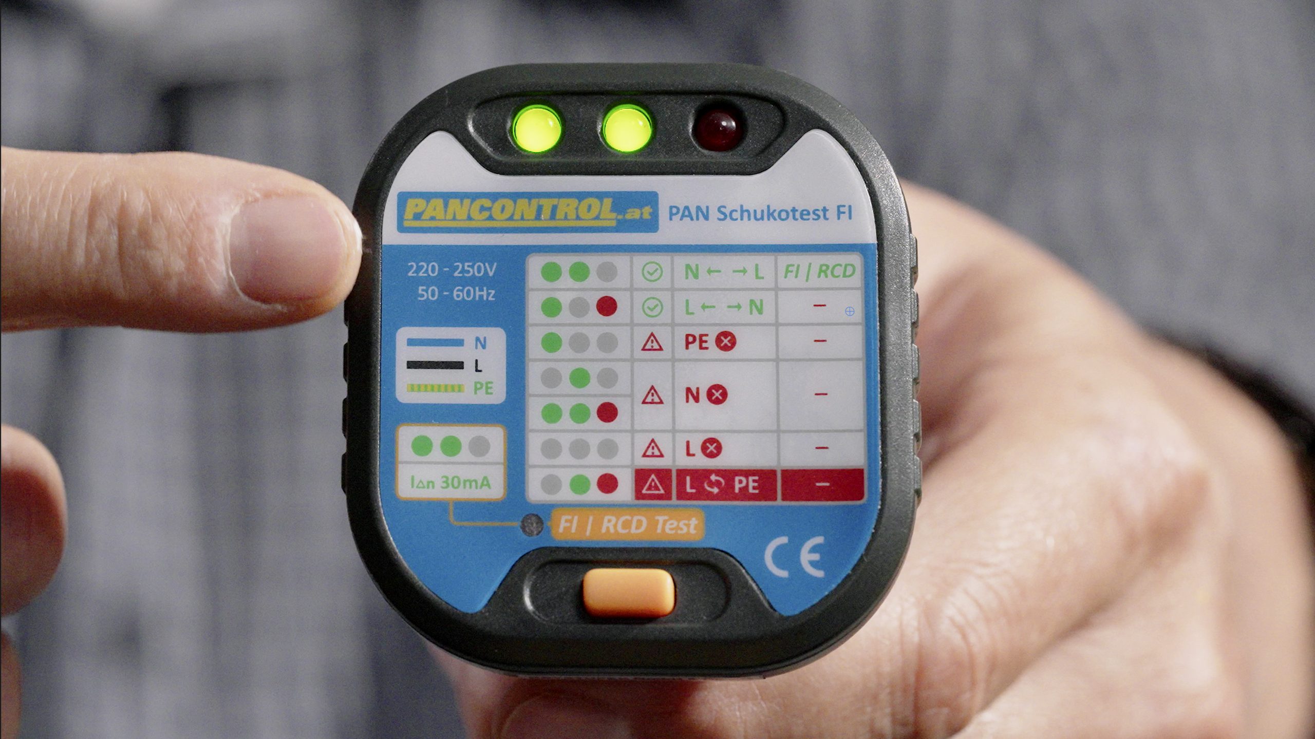 PANCONTROL PAN Steckdosen-Prüfer + FI-Tester