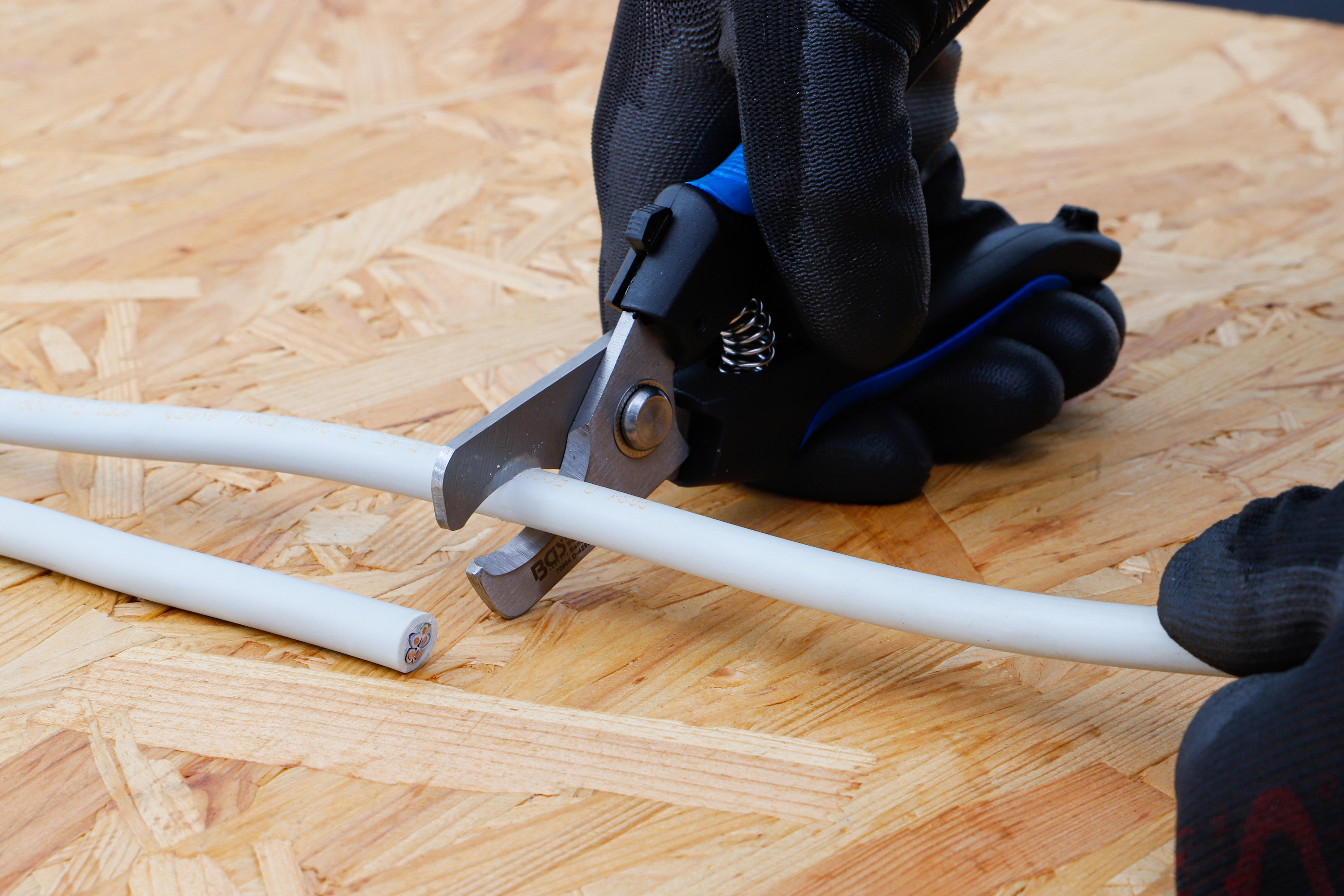 BGS TECHNIC Kabelschere, 180 mm