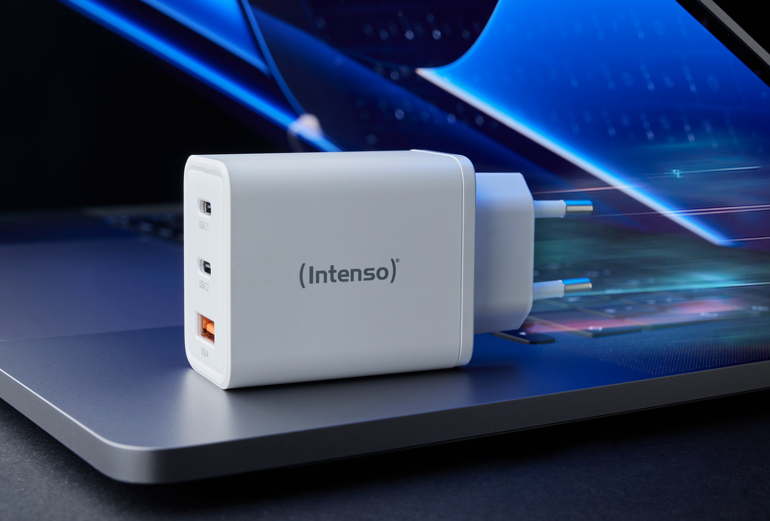 INTENSO USB-Ladegerät W65ACC 1 x USB-A und 2 x USB-C GAN,65 Watt