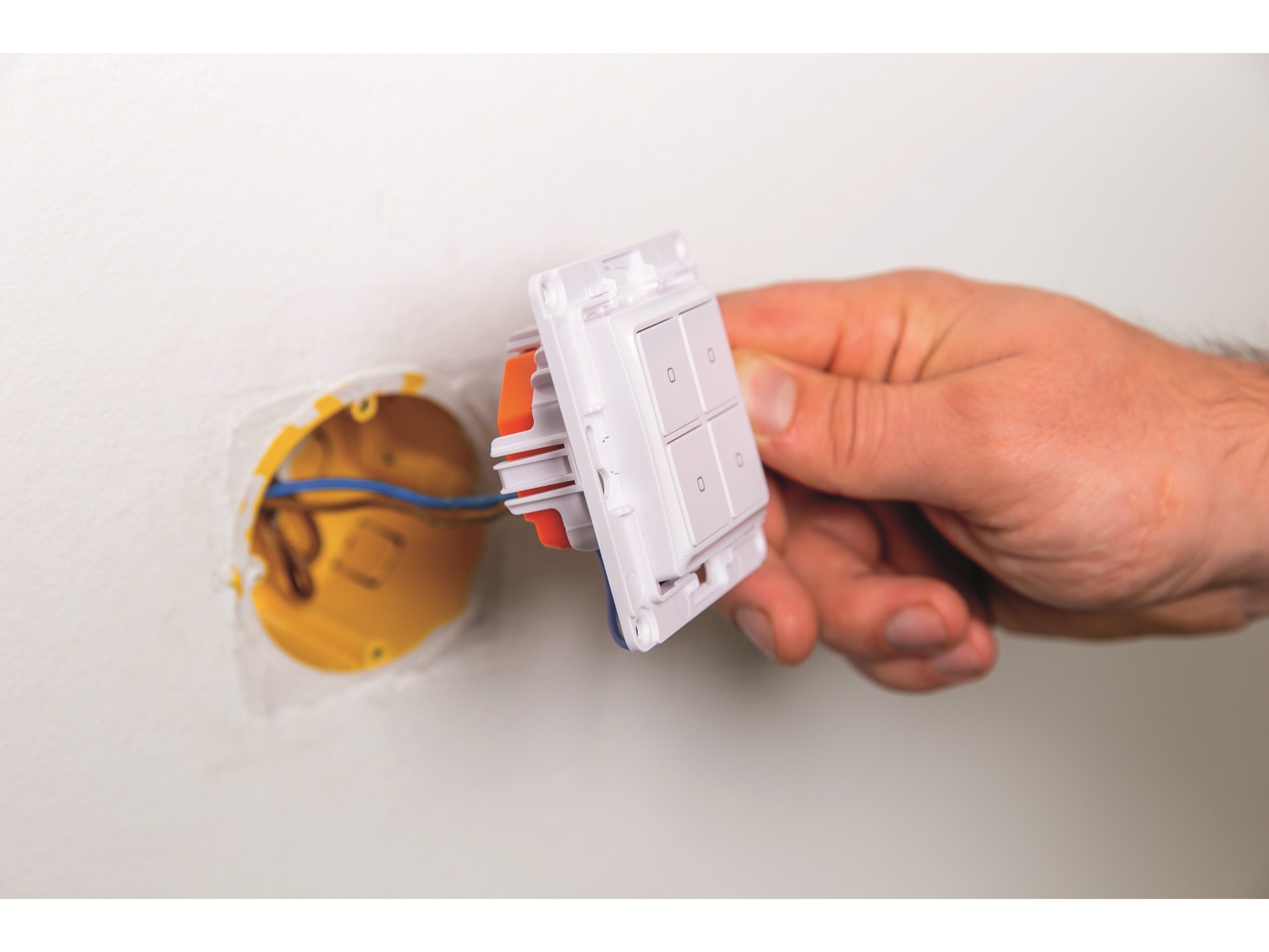 SHELLY Szenenaktivierer Plus i4, WLAN, Bluetooth