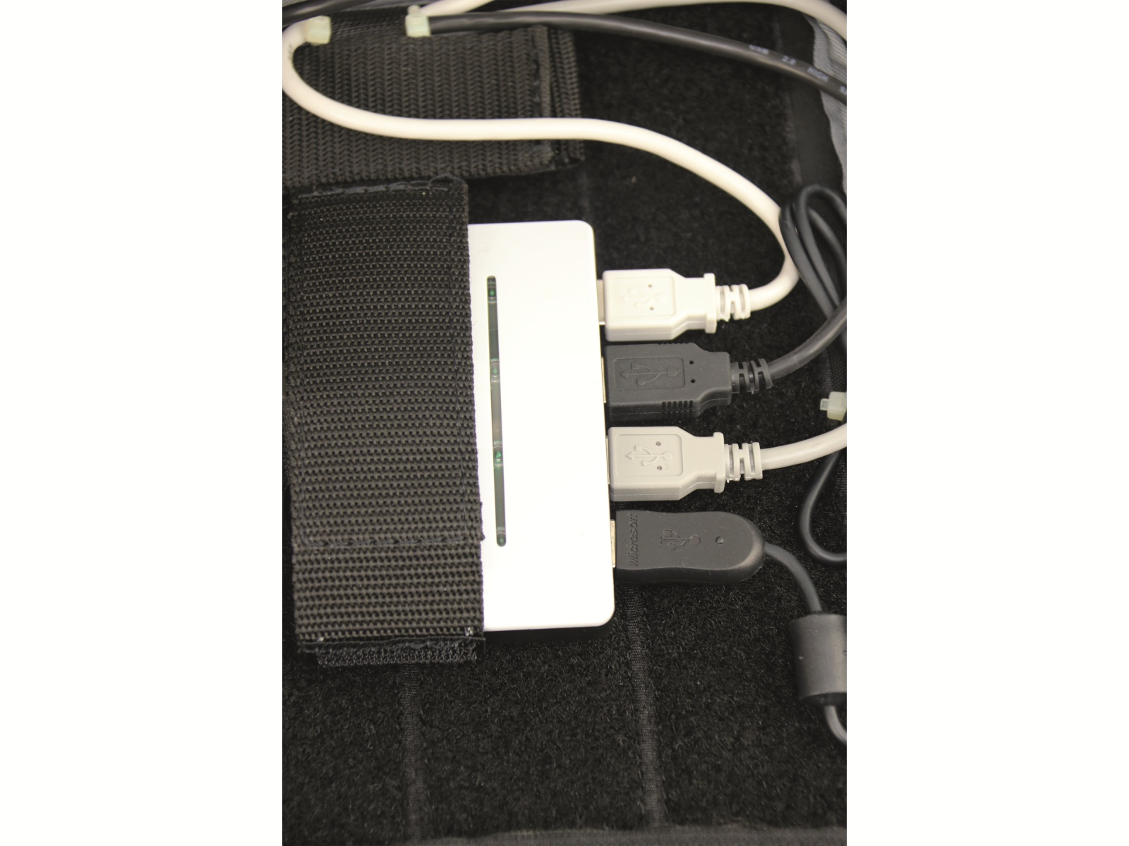 Tasche mit USB-Hub und optischer Maus, B-Ware