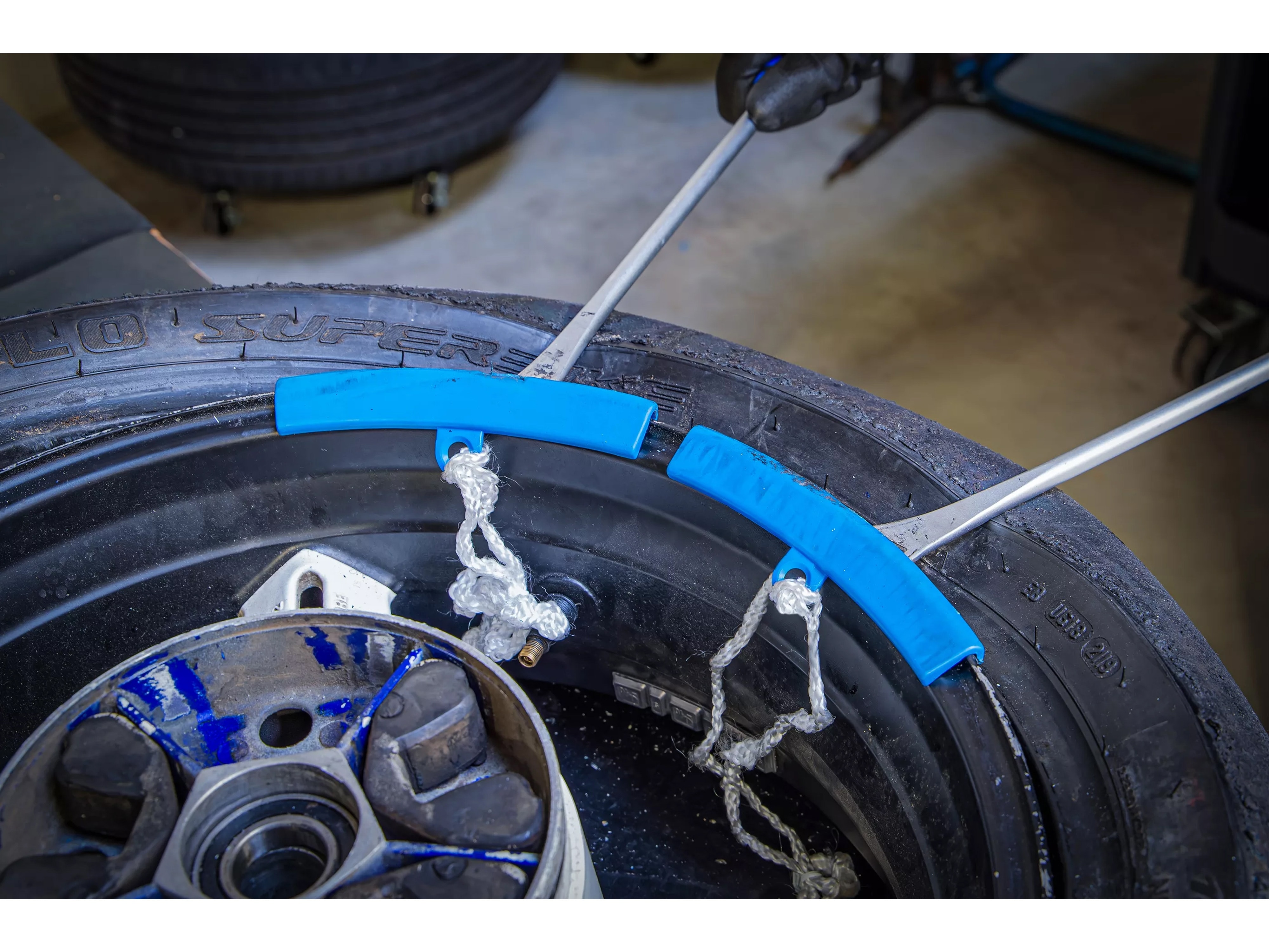 BGS TECHNIC Reifen-Montiereisen- und Kantenschutz-Satz, 74447, für Motorräder, 13-teilig