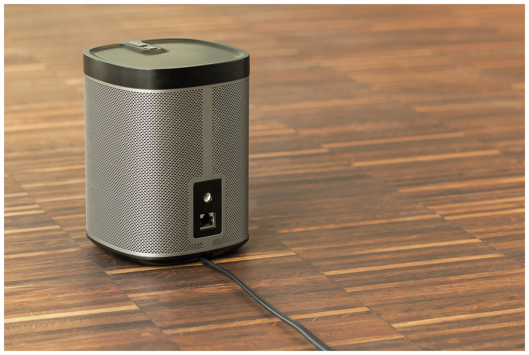 GOOBAY Euro-Netzkabel mit Doppelnutkupplung, schwarz, 1,5m, 90°, geeignet für SONOS PLAY 1 und 5 GOOBAY Euro-Netzkabel mit Doppelnutkupplung, schwarz, 1,5m, 90°, geeignet für SONOS PLAY 1 und 5
