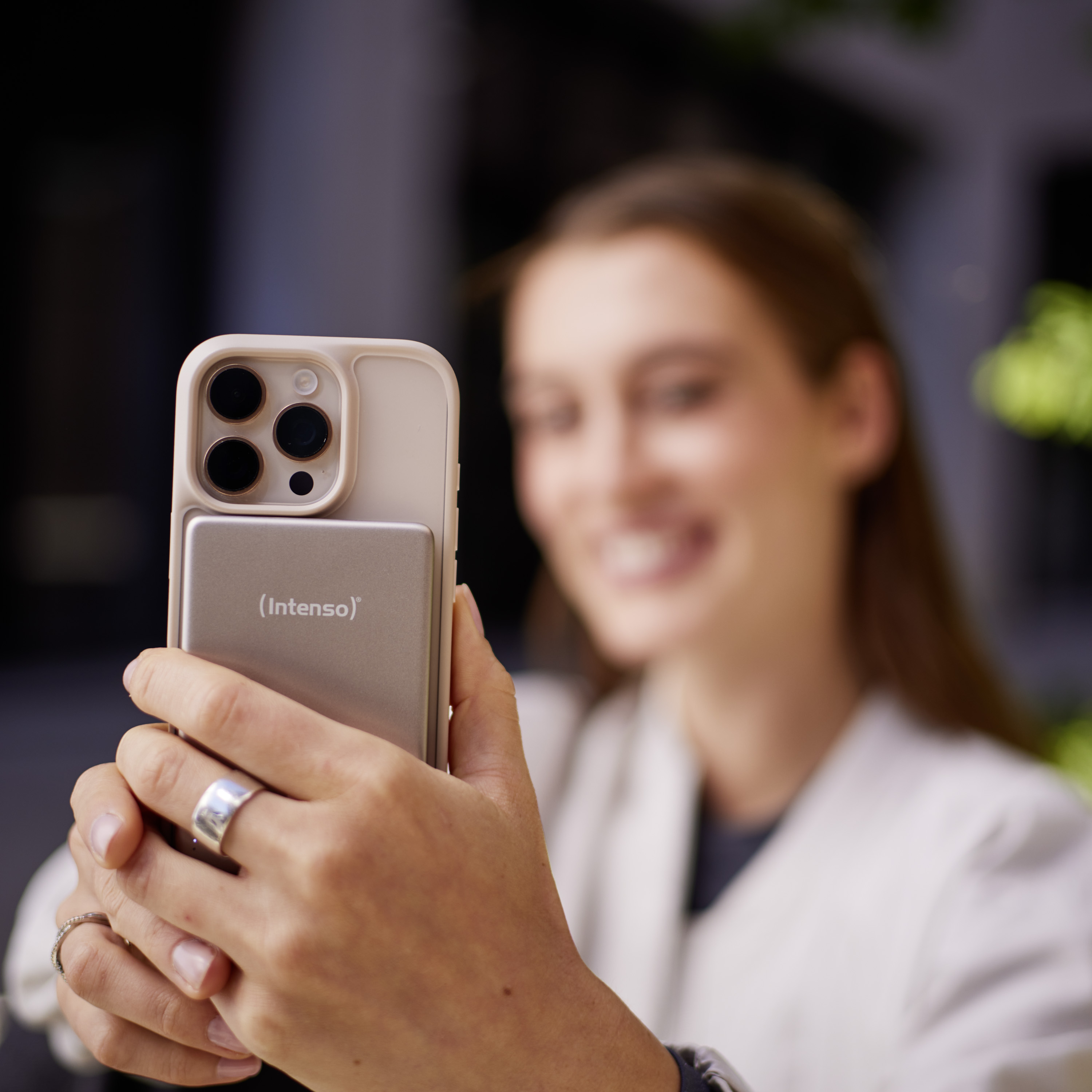 Powerbank INTENSO Magnetic Wireless, MW 5000, 5000 mAh, champange