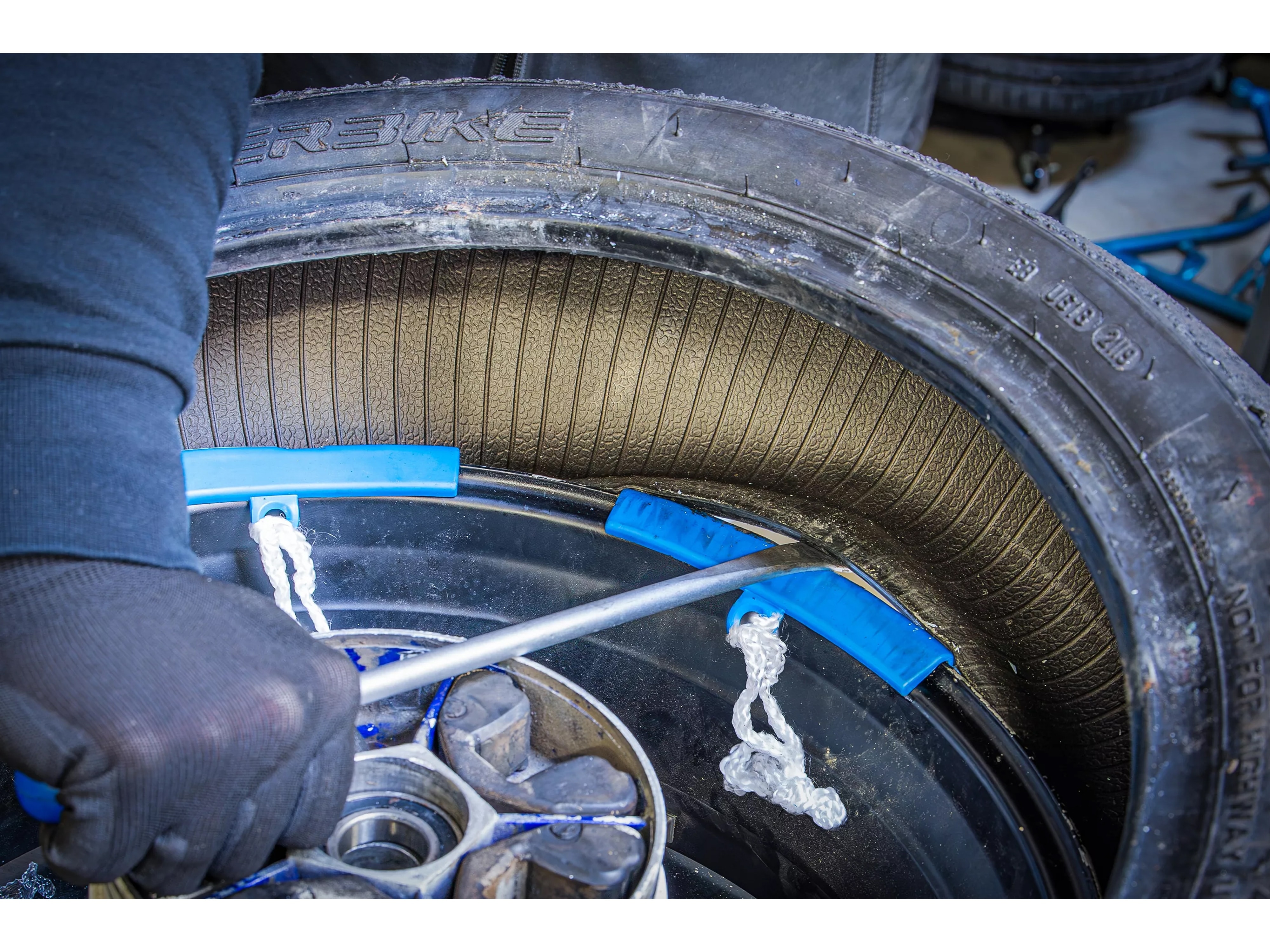 BGS TECHNIC Reifen-Montiereisen- und Kantenschutz-Satz, 74447, für Motorräder, 13-teilig