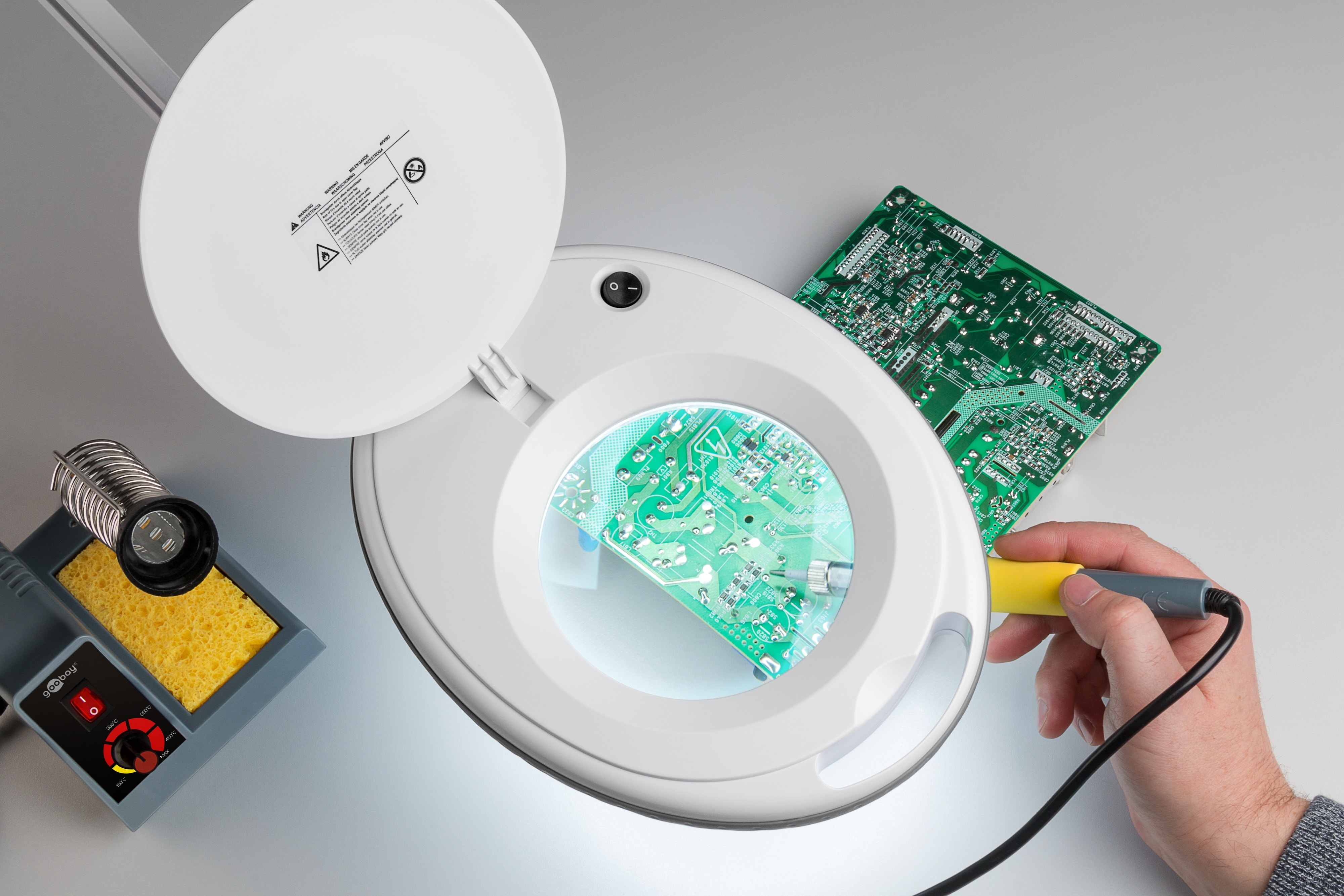 GOOBAY LED-Klemm-Lupenleuchte, 8 W, 650 lm, 1,75x Vergrößerung, weiß
