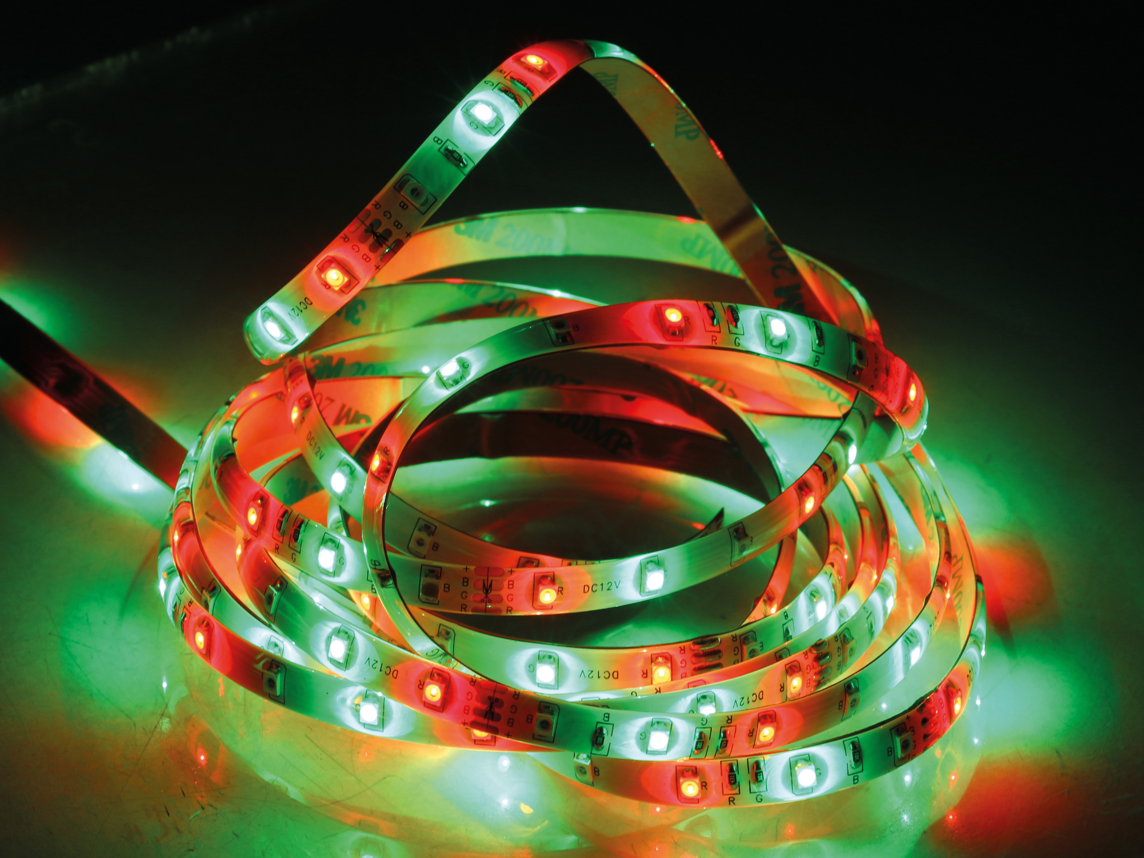 GRUNDIG RGB LED Strip, 3 m, 180 LEDs GRUNDIG RGB LED Strip, 3 m, 180 LEDs