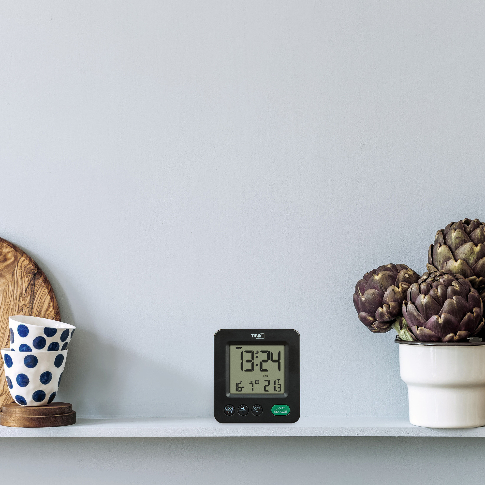 TFA Digitaler Funkwecker NOX 60.2567.01, schwarz